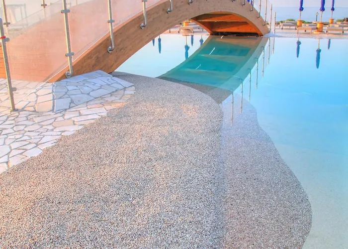 19 Summer ホリデーパーク サンタ・チェザーレア・テルメ