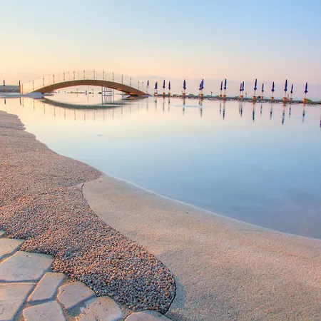 19 Summer Holiday park 4*